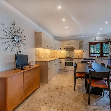 Villa Arrochela By Interhome