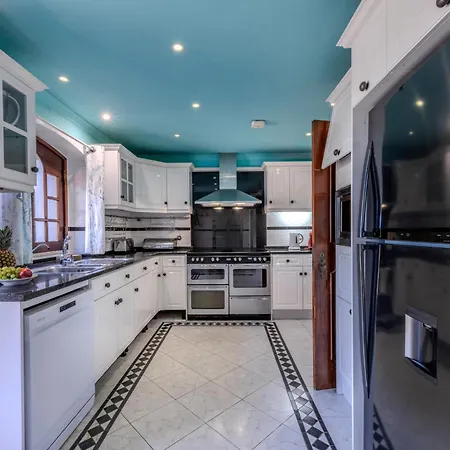 Arrochela By Interhome * Vilamoura