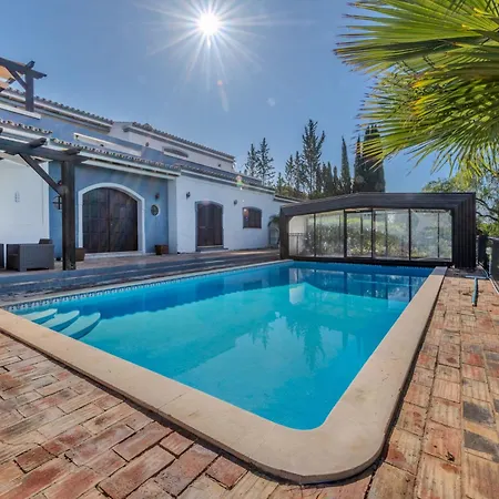 Villa Arrochela By Interhome