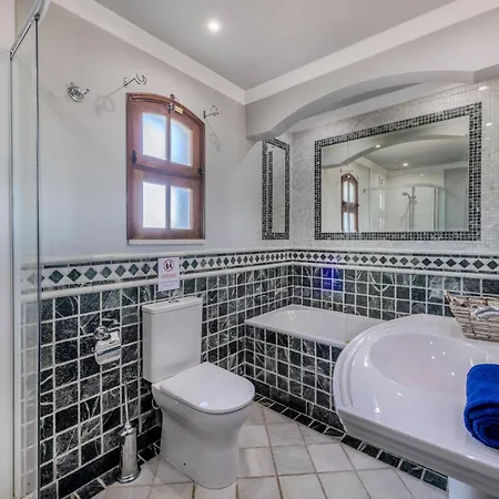 Arrochela By Interhome * Vilamoura