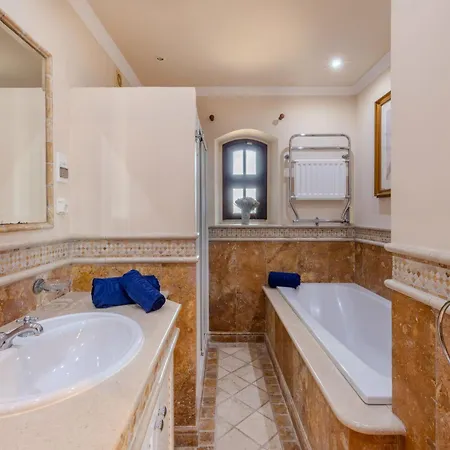 Arrochela By Interhome Vilamoura
